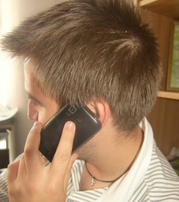 ANCOM reduce tarifele la telefonia mobilă la 0,67 eurocenţi